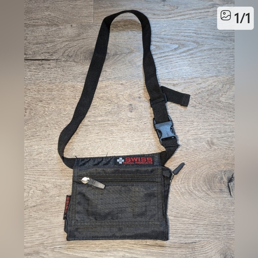 Swiss Travel Unisex Black Travel Beltbag